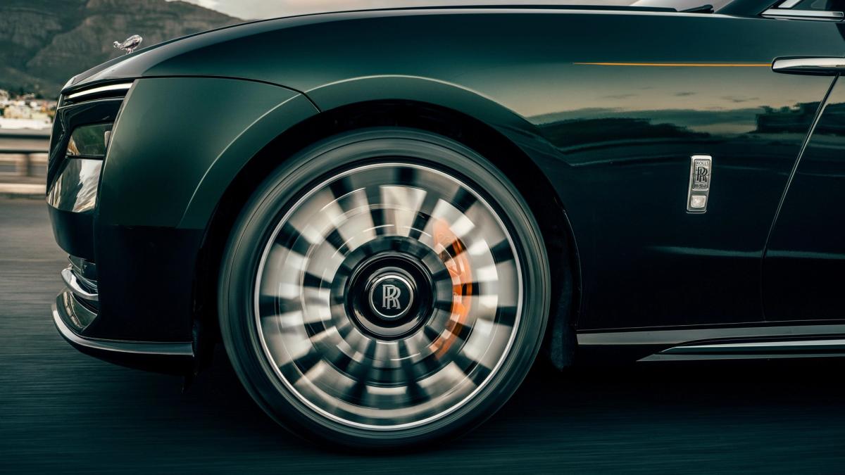 More Distance, More Detail: Rolls-Royce Spectre Series II Debuts – photo 3
