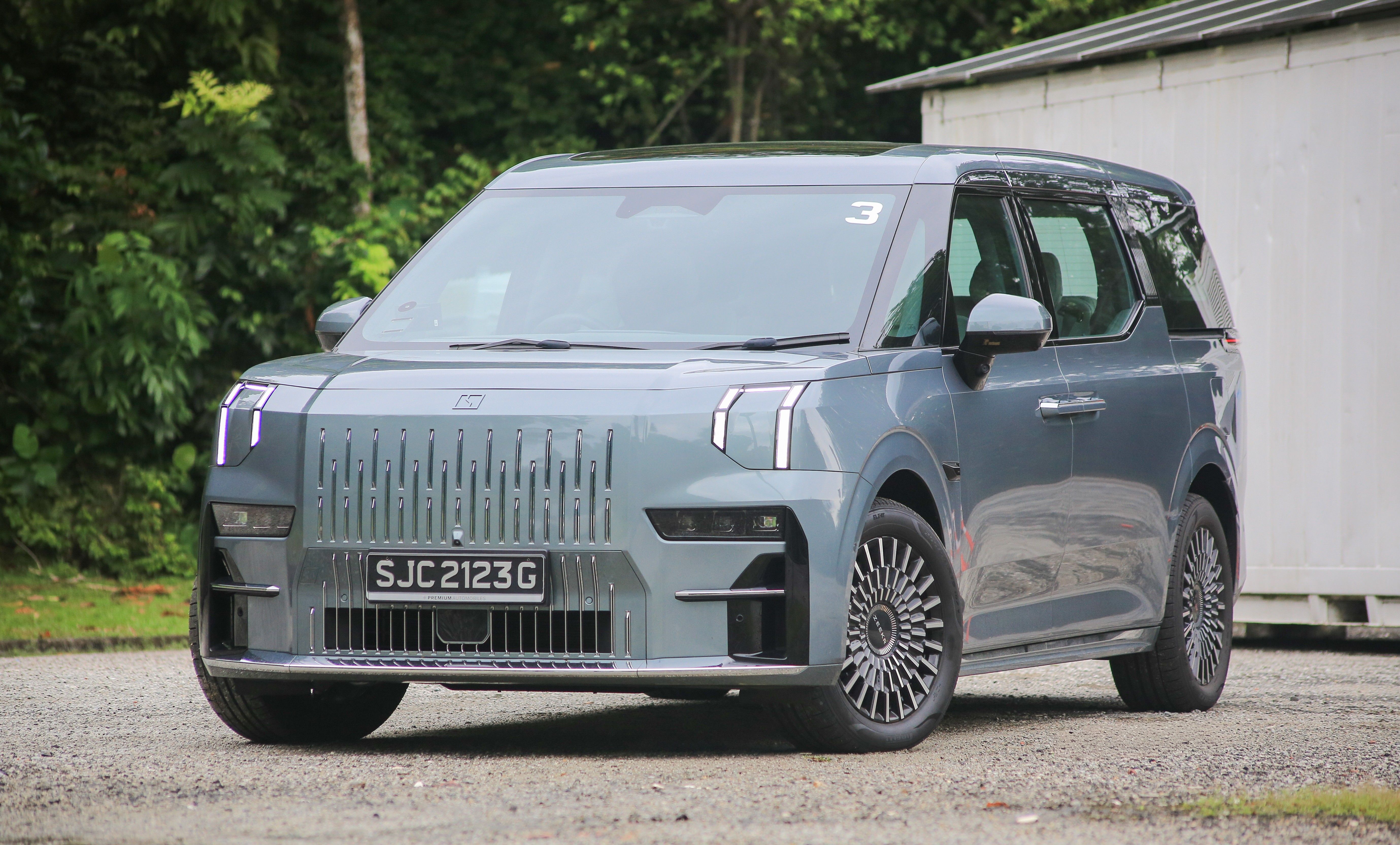 Zeekr 009 Deluxe Review: License To Redefine