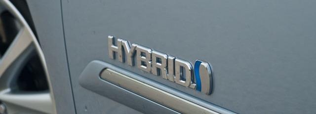 Toyota Camry Hybrid 2.4 Review: Camry gets into the Hybrid Habit – photo 2