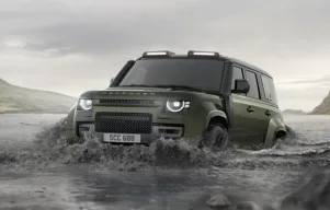 Defender Expands Line-Up: New Vertex Edition And Six-Seat 110