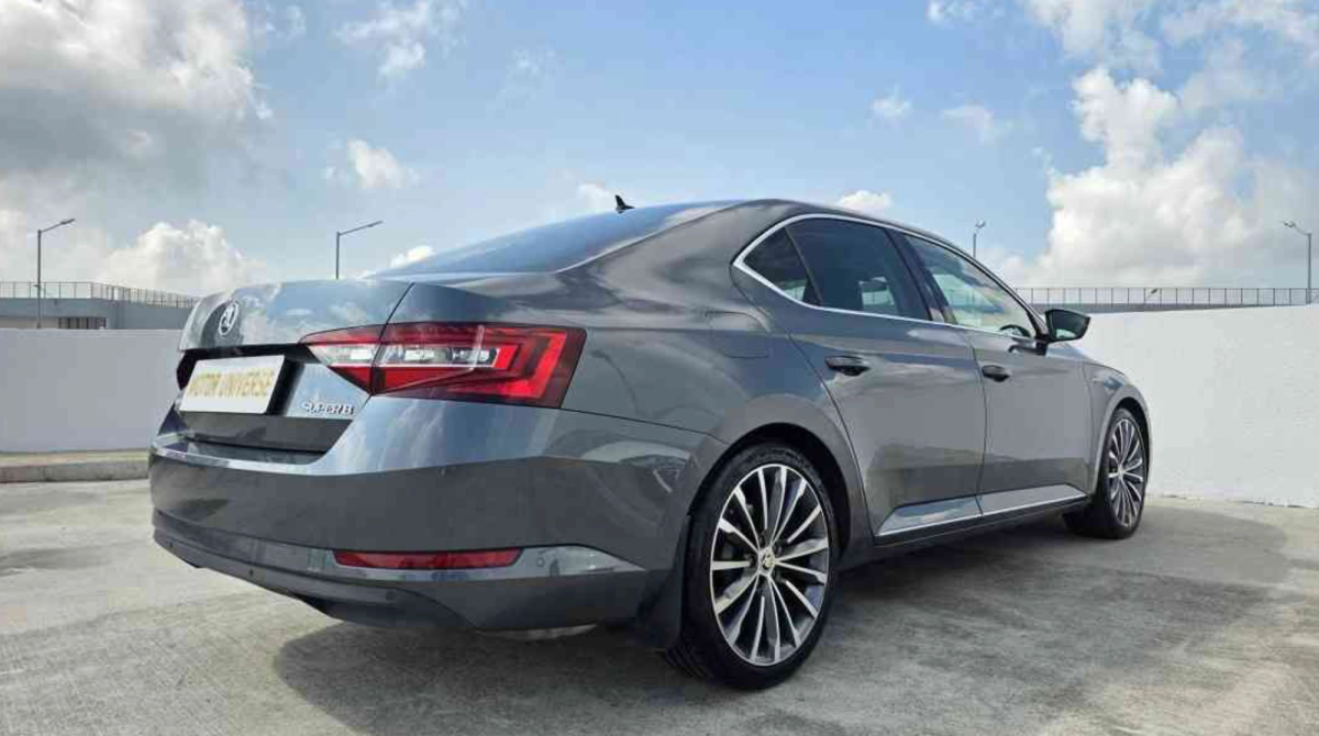 Market Watch: Three Sedans With A Sense Of Occasion – photo 5