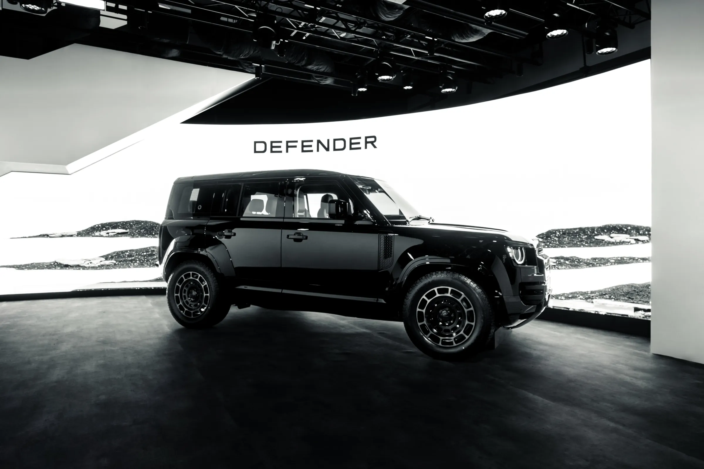 Defender OCTA Black Makes Singapore Debut At 67 On Scotts