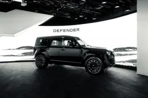 Defender OCTA Black Makes Singapore Debut At 67 On Scotts