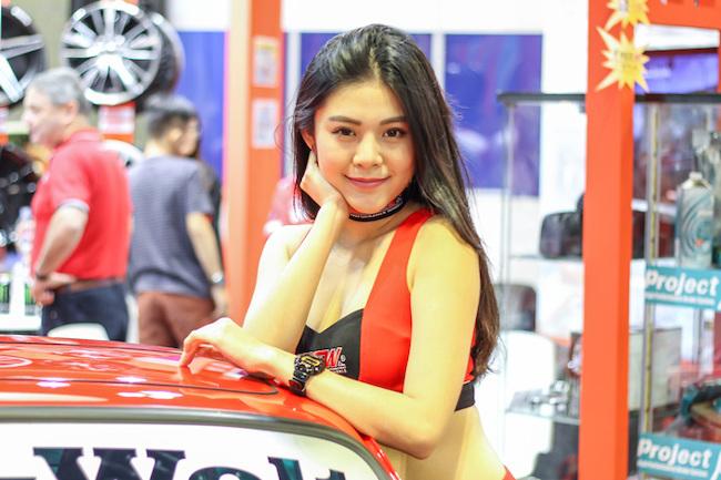 Girls of Singapore Motorshow 2015 – photo 11