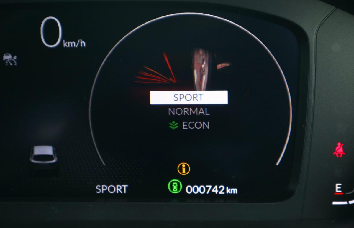 Honda ZR-V 2.0 e:HEV Review: Don't Change Your Lifestyle – photo 50
