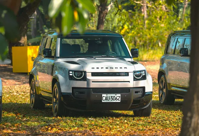 Land Rover Defender D350 Review (In Taiwan): Mud, Muscle & Manners