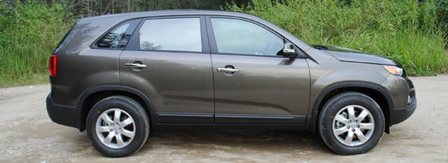Kia Sorento EX 2.4 Review: Less Is More – photo 1