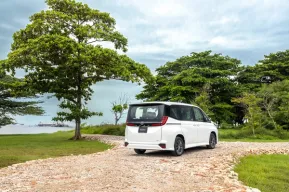 New Toyota Noah Hybrid And Corolla Cross Hybrid Launched In Singapore