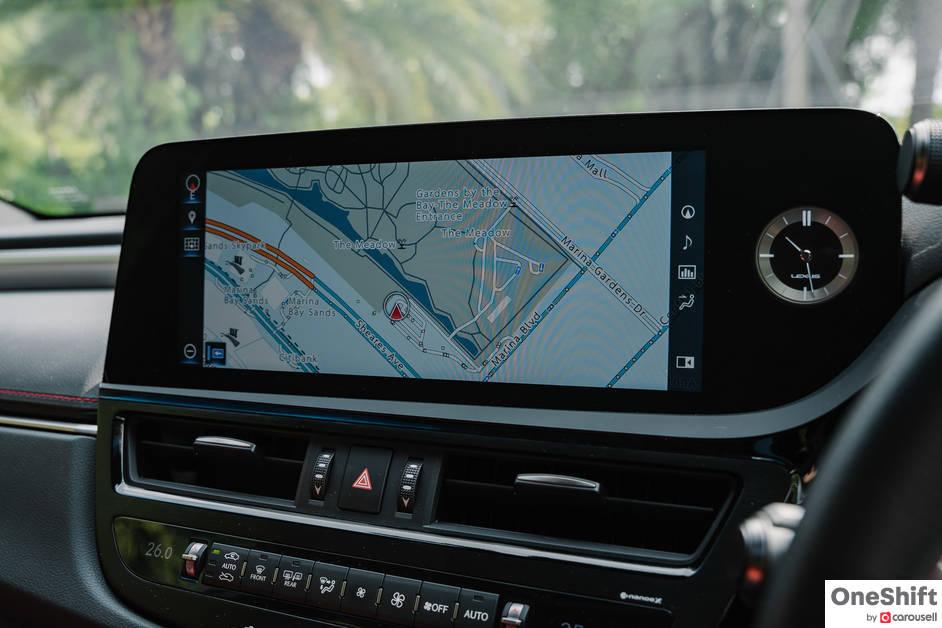 Lexus ES 250 F Sport Review: Simpler is Better – photo 29