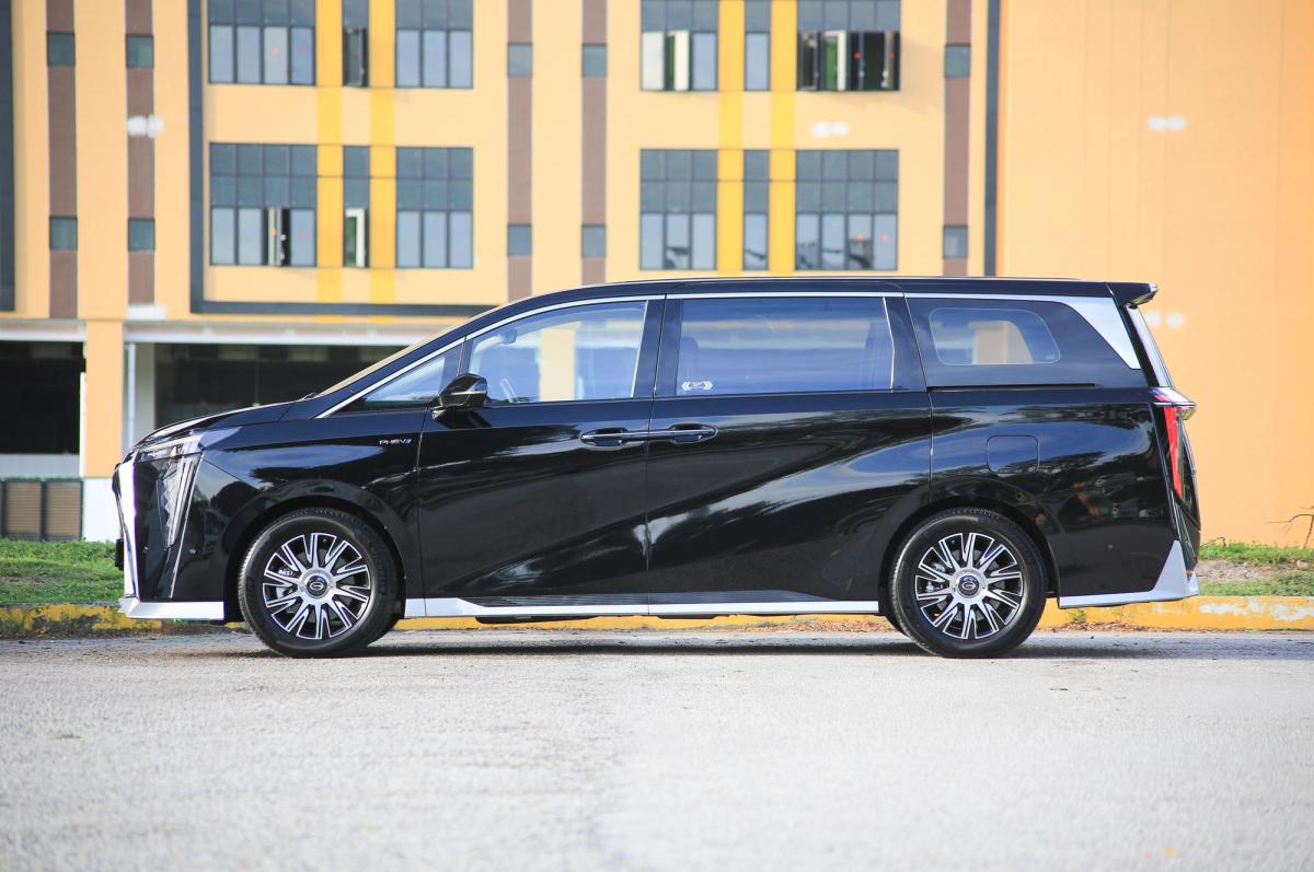 GAC E9 PHEV Review: The Thoughtful Executive Transport – photo 38