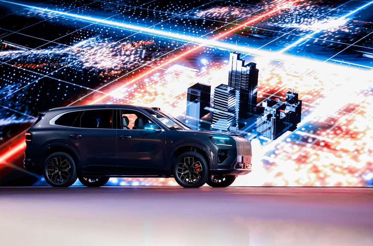 Zeekr 8X SUV Is Fast, Fancy And Fully Loaded – photo 1