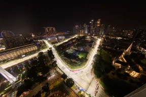 Singapore fans embrace the F1 action
