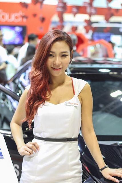 Girls of Singapore Motorshow 2015