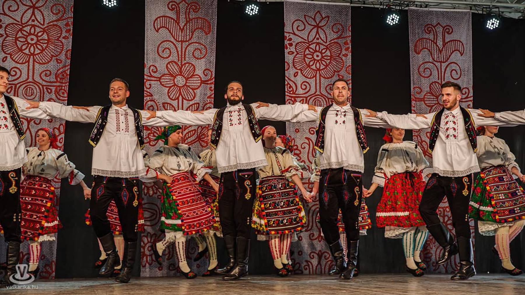 Gencsi Söprű Regionális Néptáncfesztivál