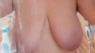Desi MILF Showing Big Boobs | Xmovies.Site