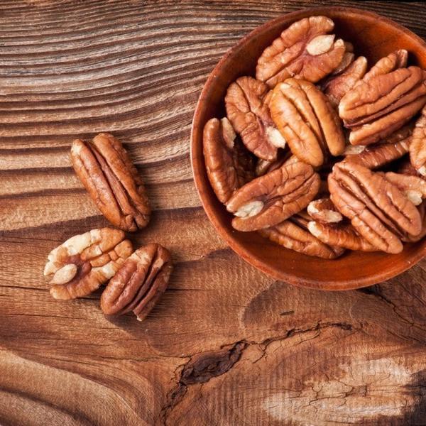 Mammoth Pecan Halves from Holland Pecan Farm