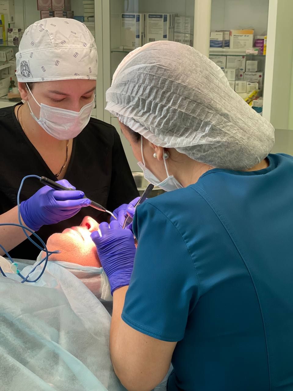 Пластический хирург пластика операции ринопластика липосакция маммопластика увеличение груди липофилинг блефаропластика фейслифтинг подтяжка лица брахиопластика круропластика бодипластика рубцовые деформации реконструкция 