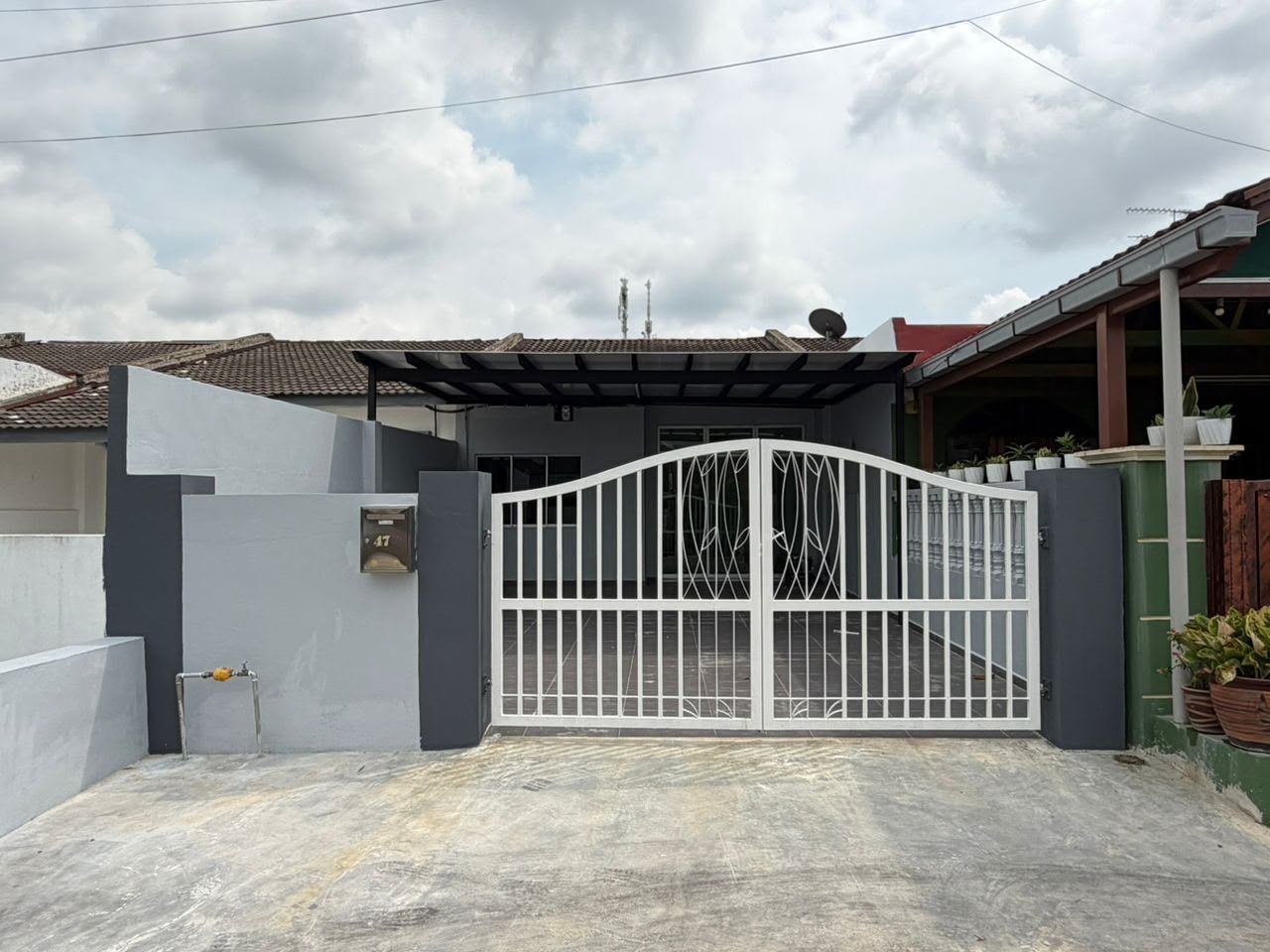 Single Storey Jalan Pertanian Taman Universiti — photo 1 of 10