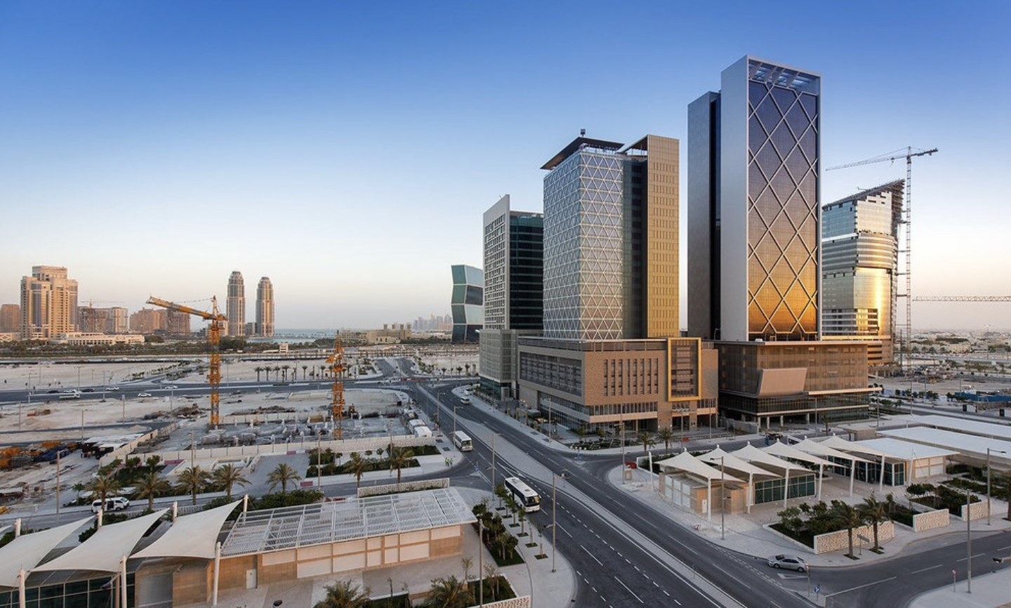 برج سنديان، المشروع التجاري الرائد في منطقة مارينا لوسيل