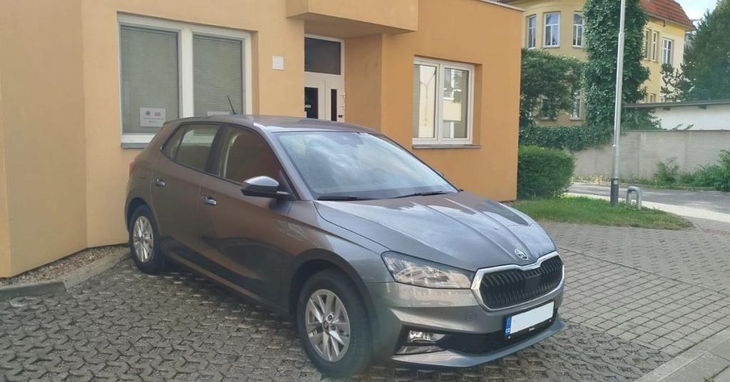 AUTISIA, z.ú. převzala nový služební vůz