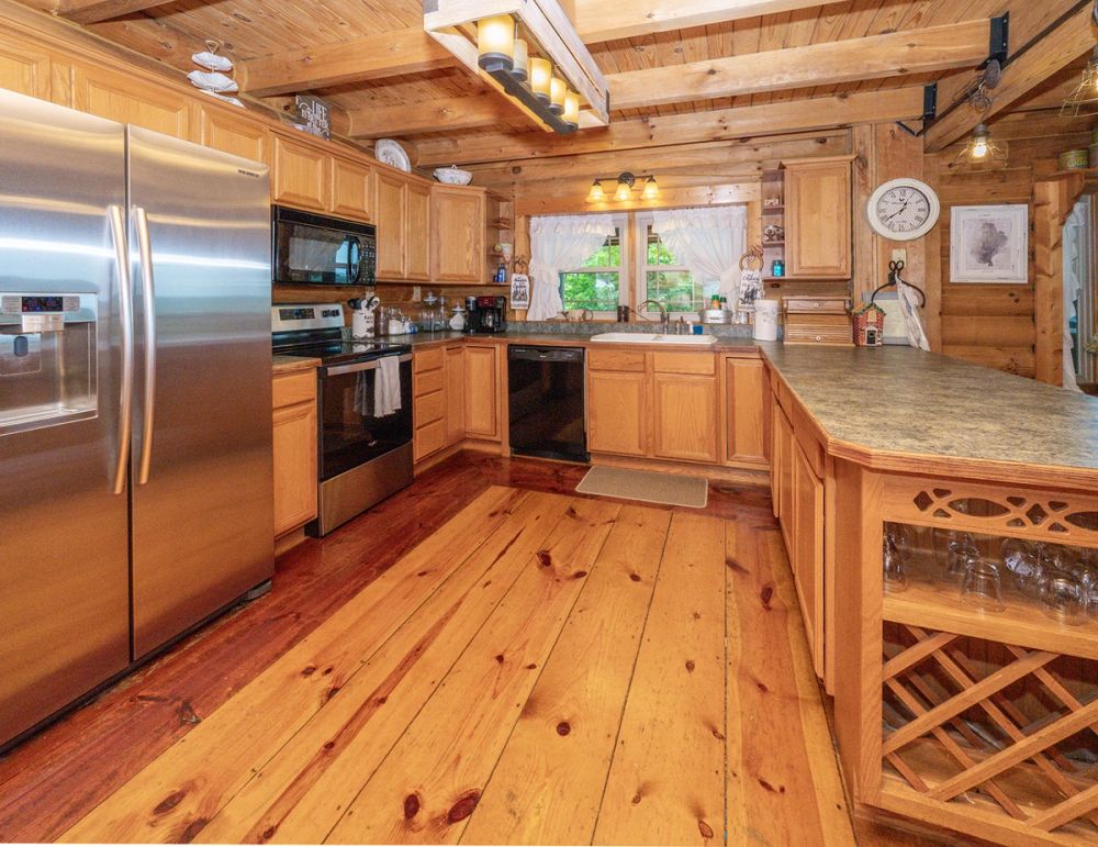 Spacious Kitchen & Dining