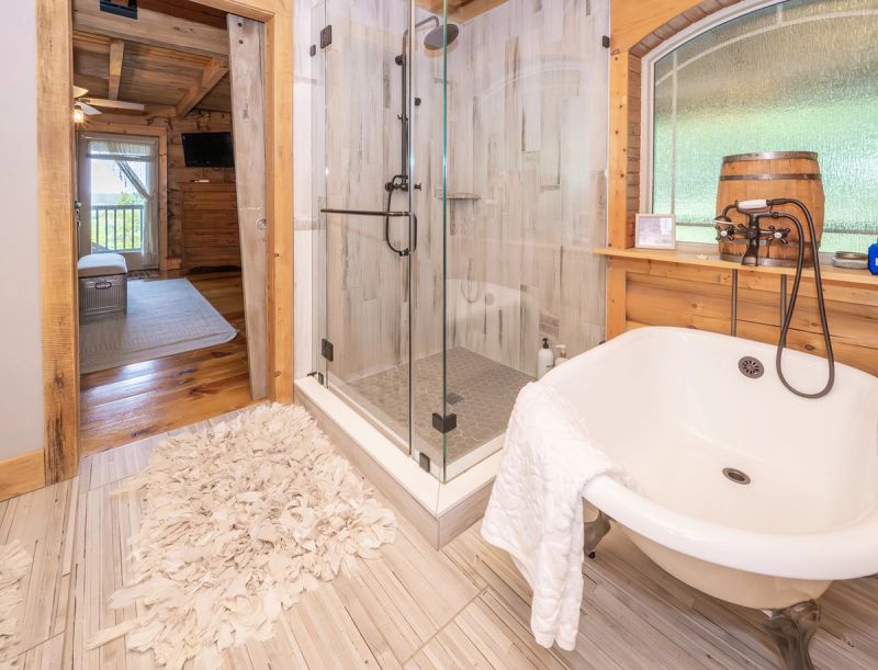 Shower & Tub