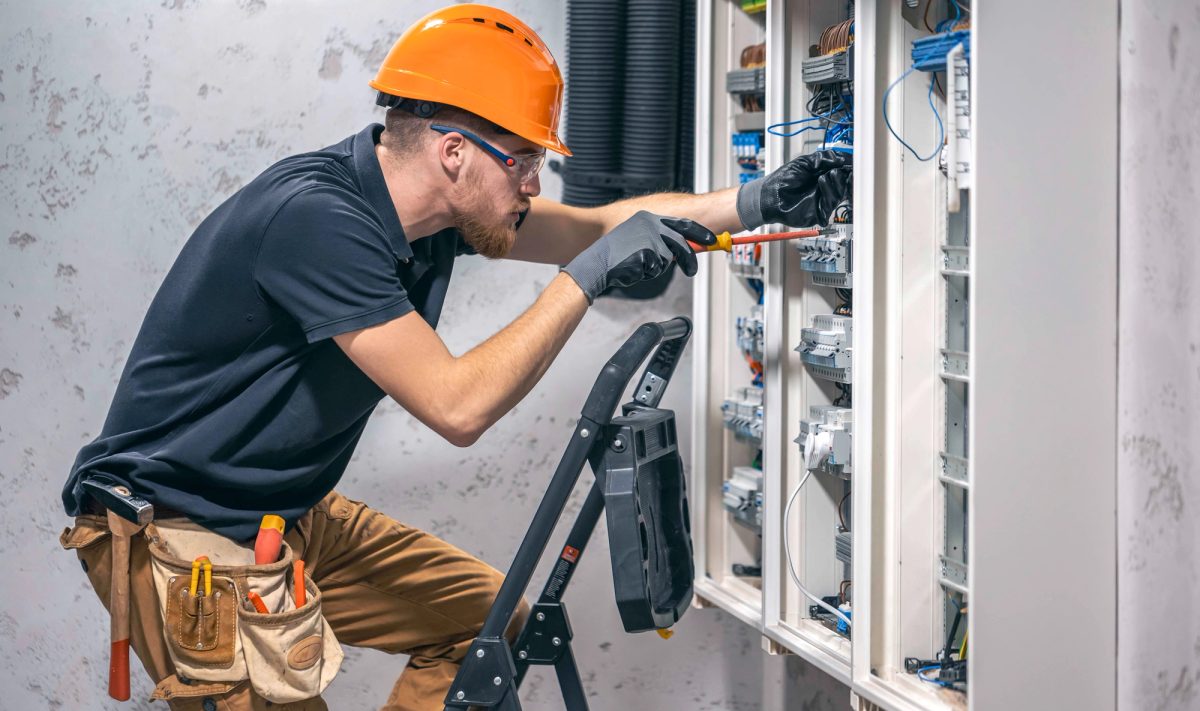 AI Invoice Follow-Up for Electricians: The Key to Scalable Cash Flow