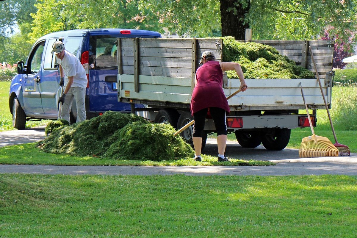 Smart Landscaping: Using AI Job Assigning Based on Location and Equipment Needs