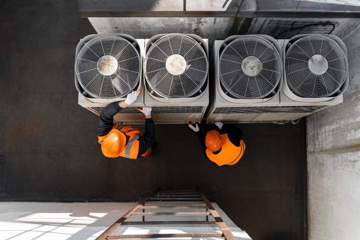 The advantages of AI support for HVAC teams during peak-season call spikes
