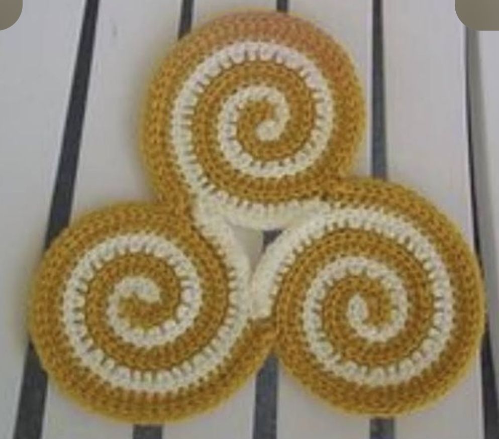 trisquel tejido a crochet