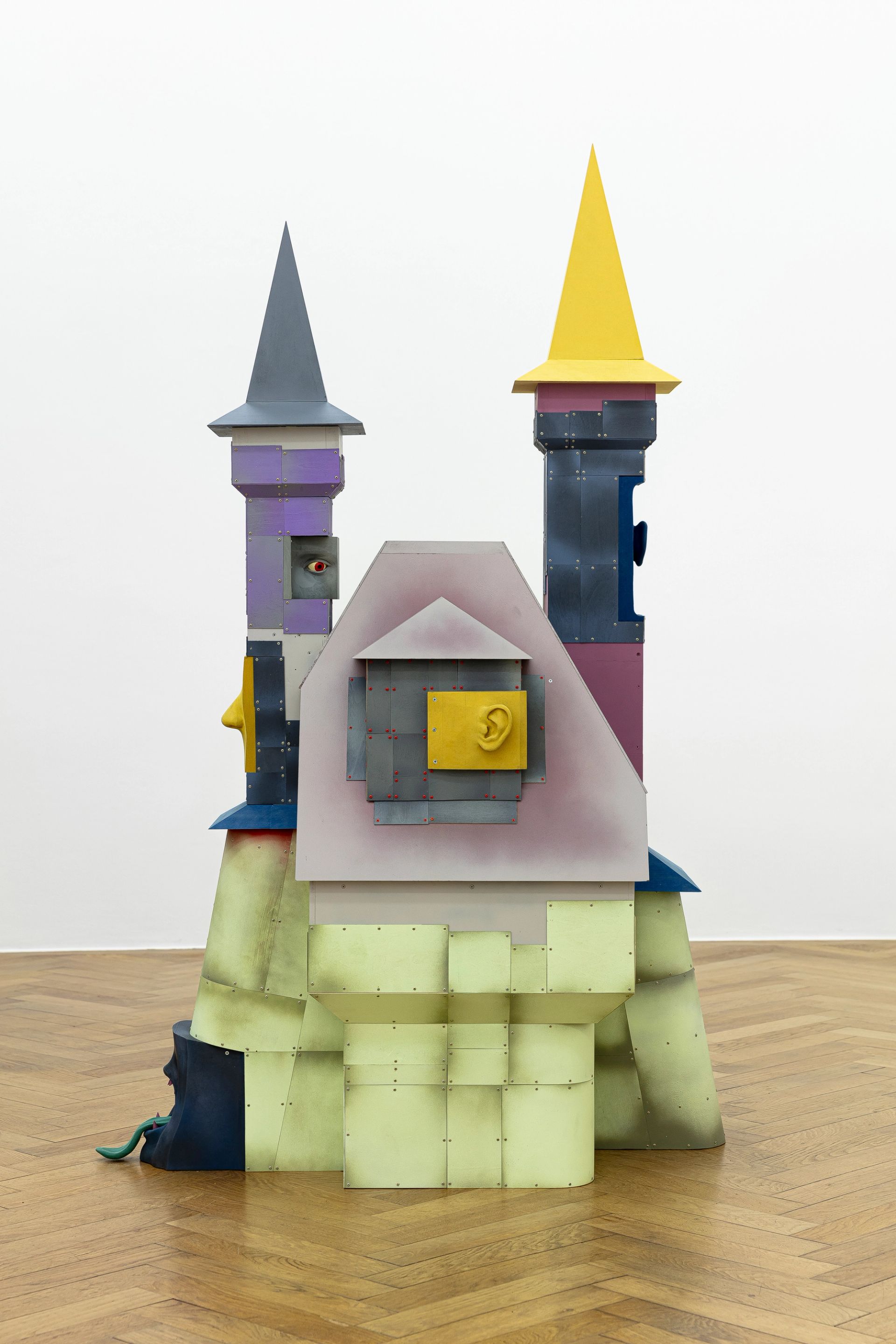 Lukas Hoffmann, Schloss, 2024, MDF, paper, wood, screws, spray-paint, 158 × 102 × 75 cm