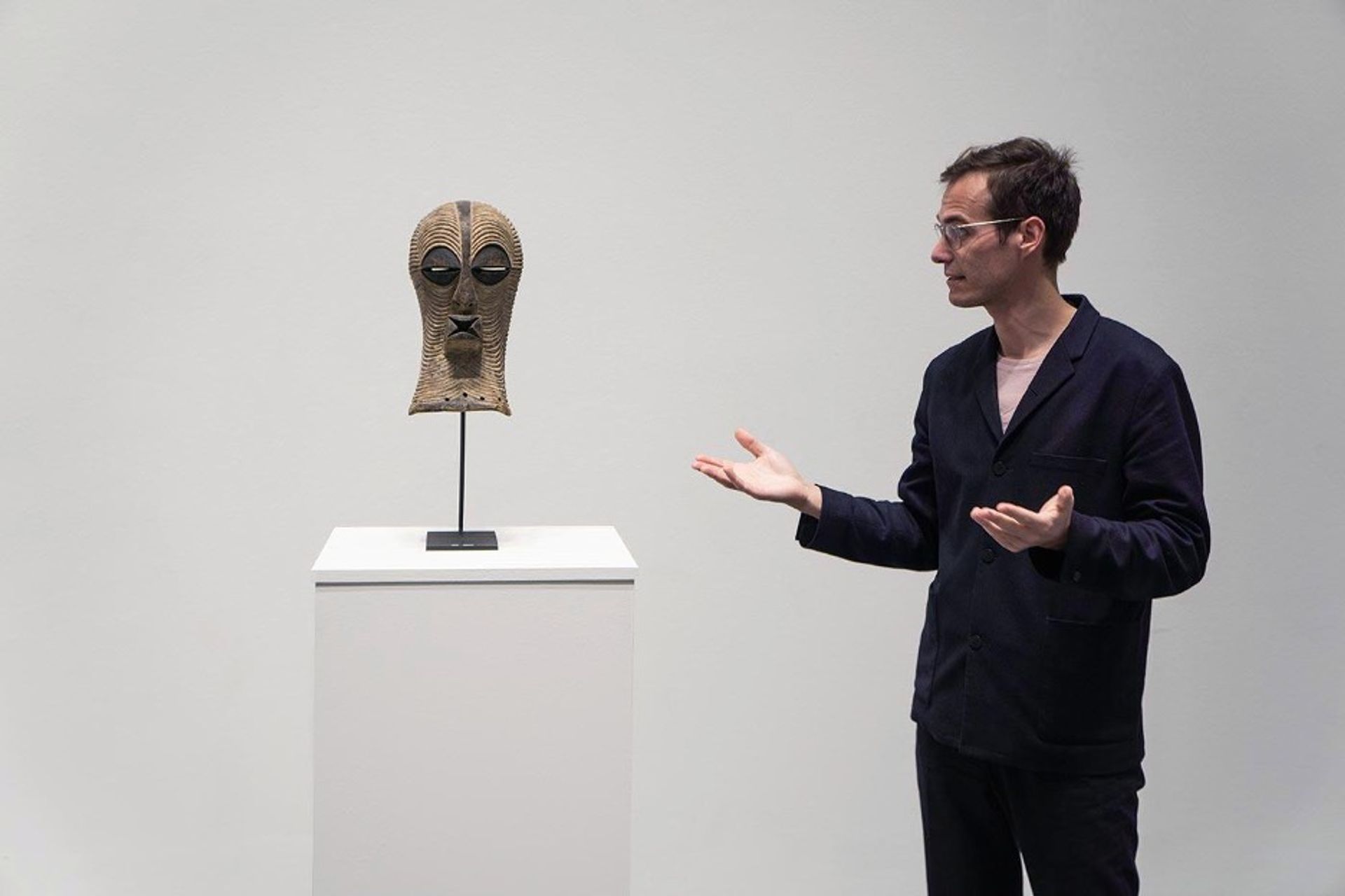 Bust Talk–Kifwebe,, 2019, performance/video, Kunsthalle Emden, 18:52 min,Link to video