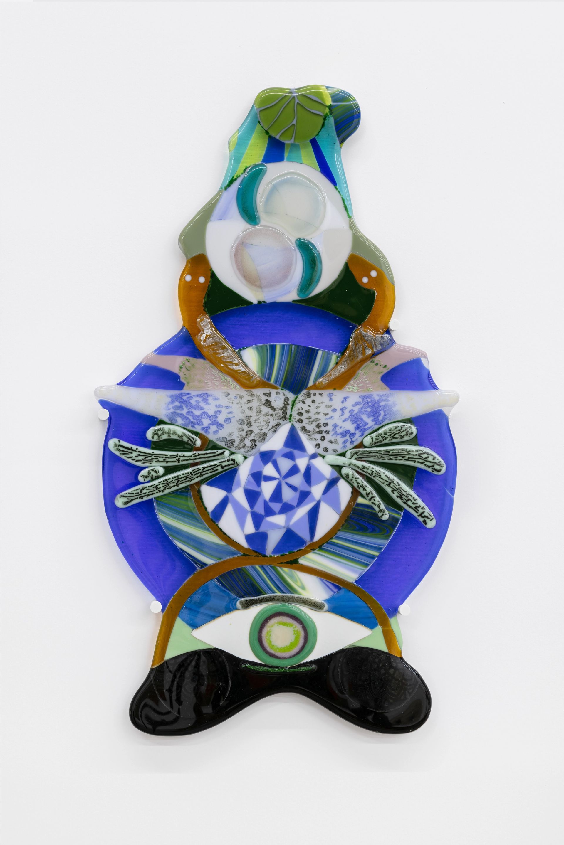 Ana Navas, Libélula, 2025, fused glass, 63 × 35.5 × 2 cm