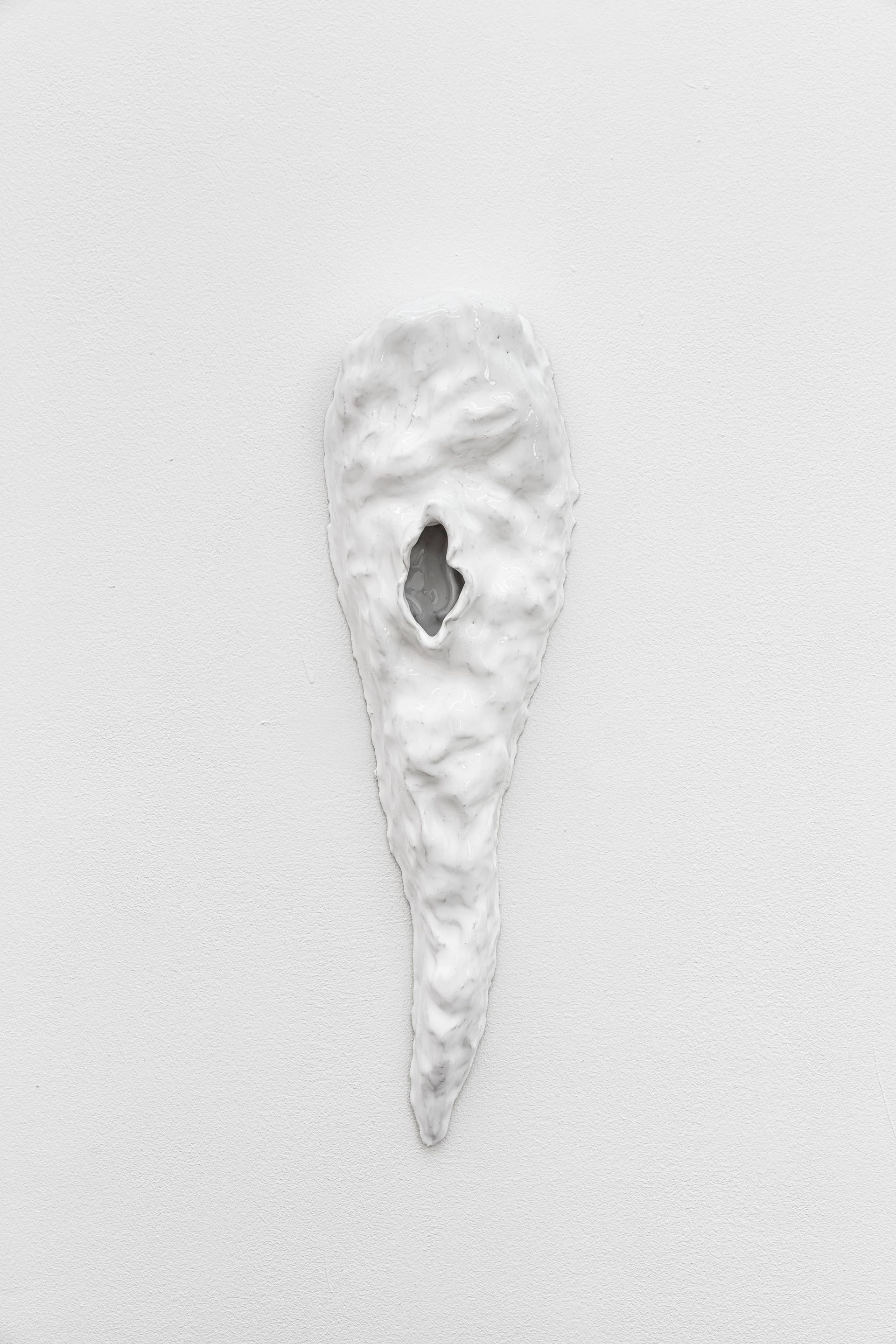 Anna McCarthy, Untitled, 2023, Glazed ceramic, 58 x 19 x 8 cm