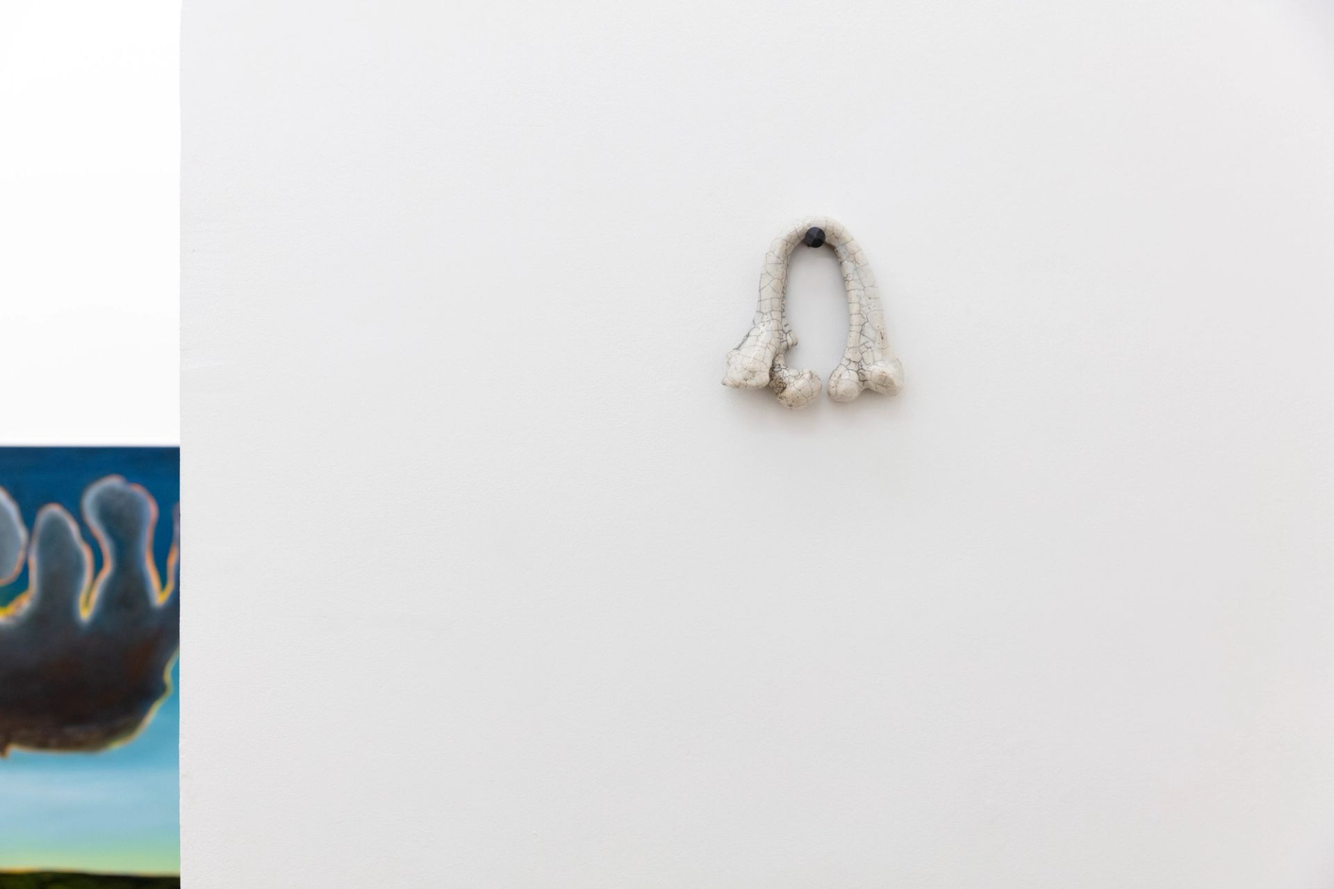 Veronika Hilger, Untitled, 2023, ceramics, glazed (raku), hand forged nail, 5 × 19 × 18 cm, VH/S 57