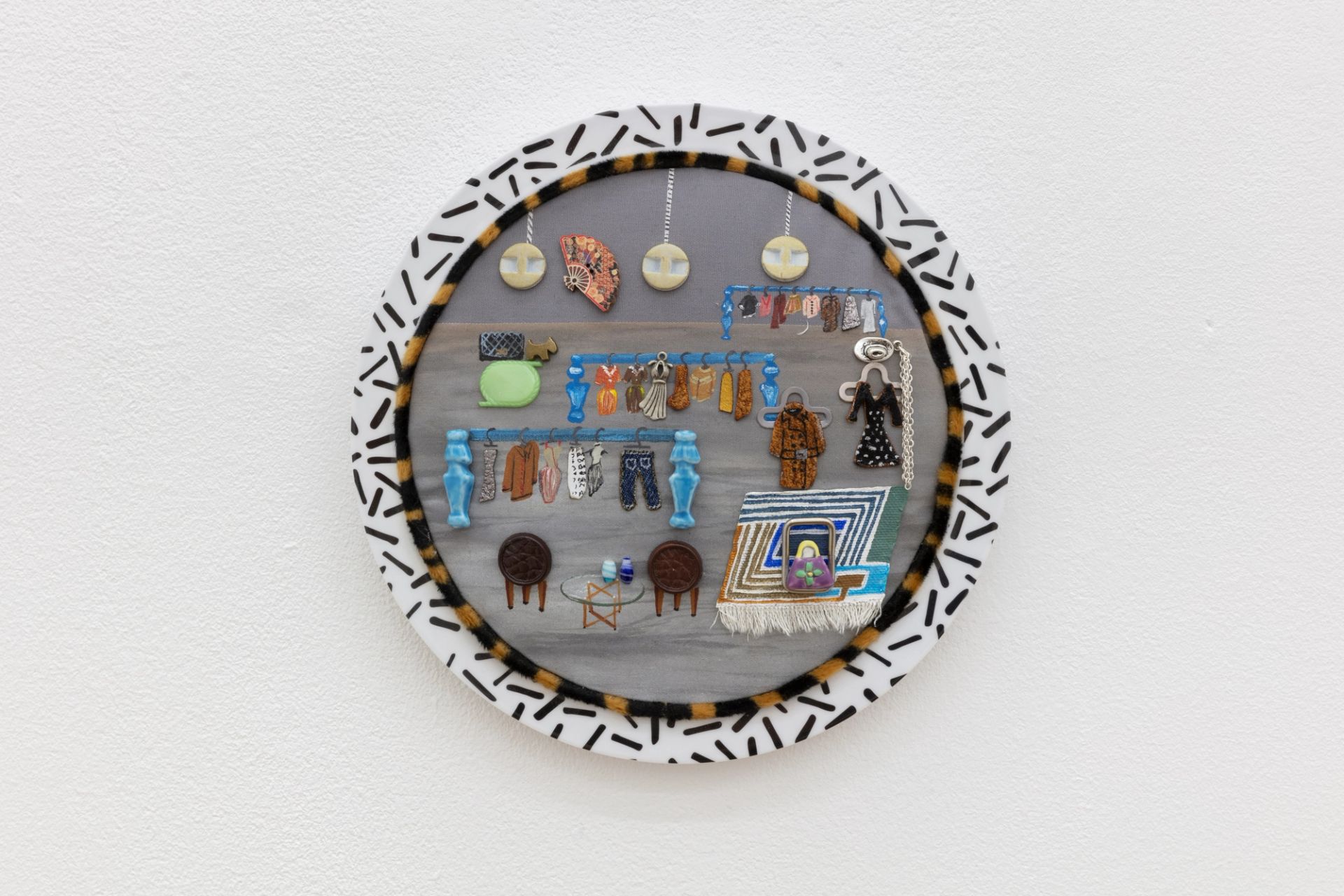 Ana Navas, Fashion Shop, 2022, plastic plate, acrylic, bijouterie, textile,  Ø 22 x 3 cm 