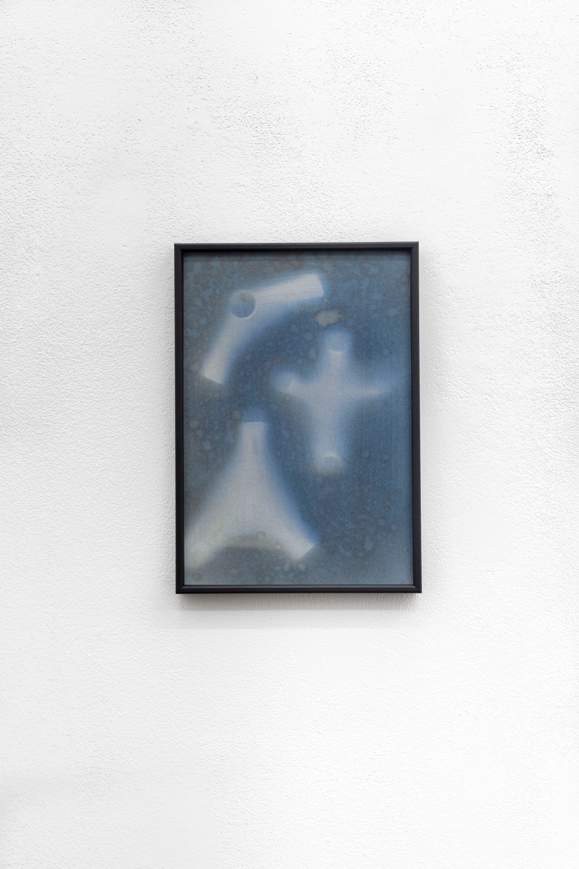 Veronika Hilger, Untitled, 2023, photogram, 27.3 × 19 cm, VH/P 125