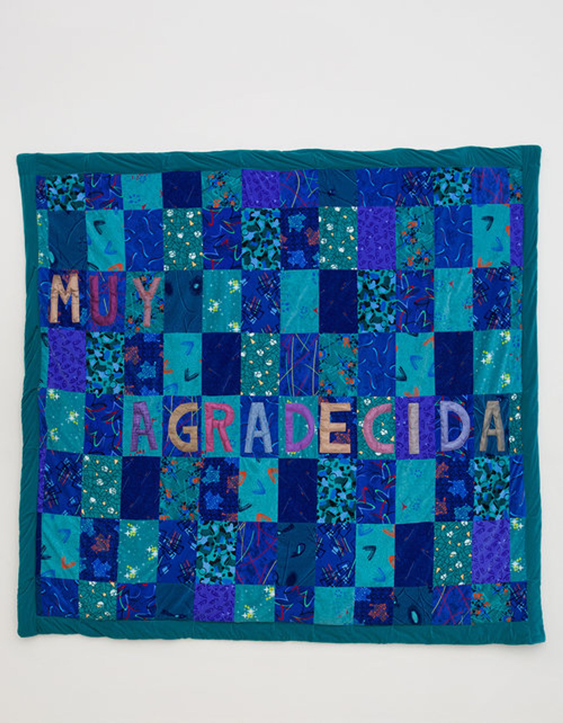 Ana Navas, Muy Agradecida, 2018, fabric, 272 × 295 cm
