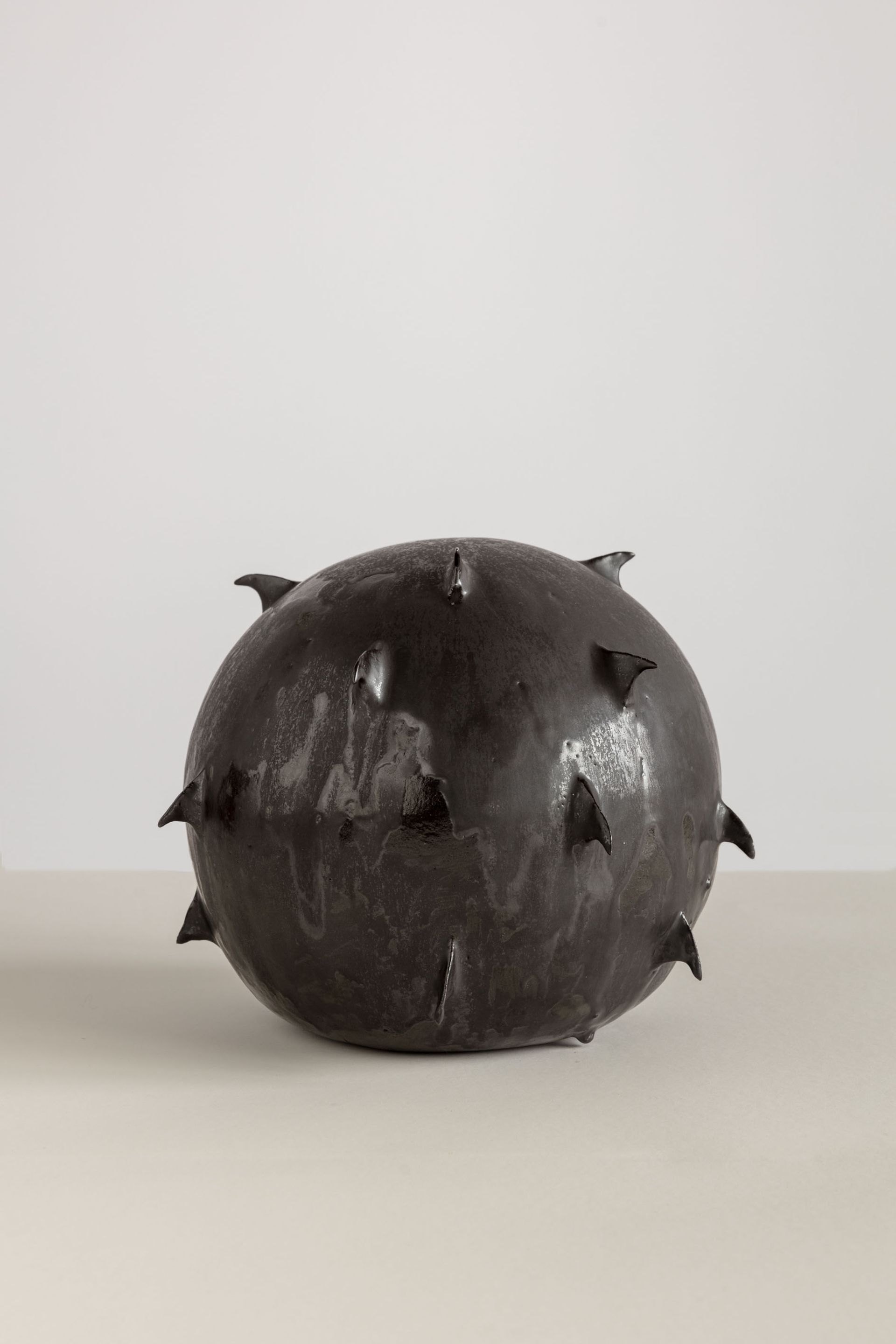 Veronika Hilger, Untitled / ohne Titel, 2020, Ceramic, glazed, 16 × 18 × 18 cm