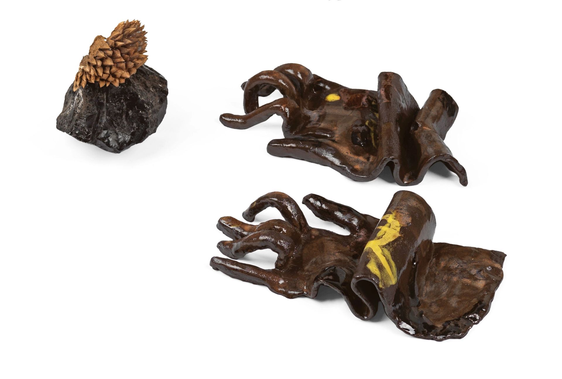 Anousha Payne, in awe of a falling sun, 2025, ceramic, glass, bronze, Installation composed of 2 pieces, variable size