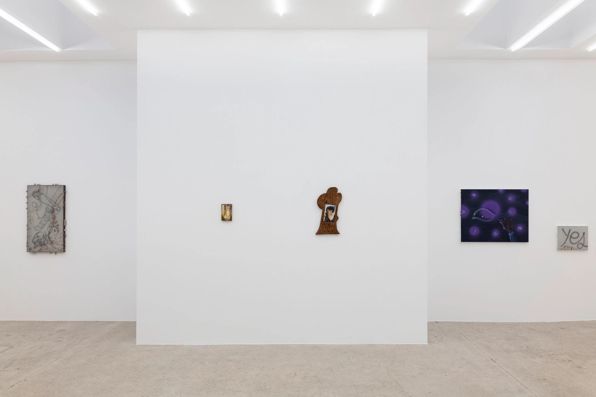 Dear Reality: ASMA, Jose Bonell, Michele Cesaratto, Veronika Hilger, Isaac Lythgoe, Isabel Nuño de Buen, 2025, installation view at Sperling, Munich, photo: Sebastian Kissel