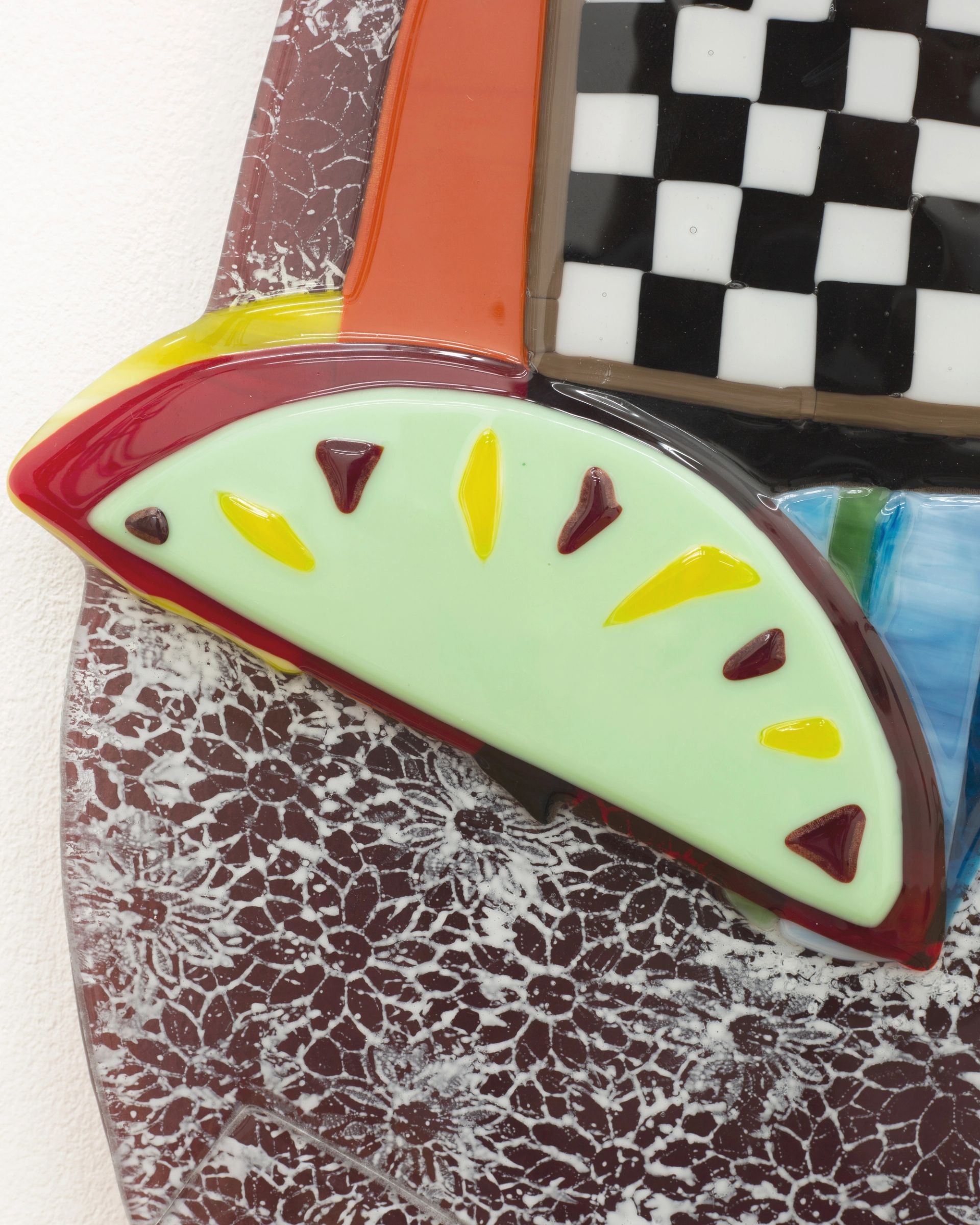 Ana Navas, Spanish lace with an orange mouth, 2023, fused glass, 108 x 64 x 2 cm | 42 1/2 x 25 1/4 x 3/4 in (detail)