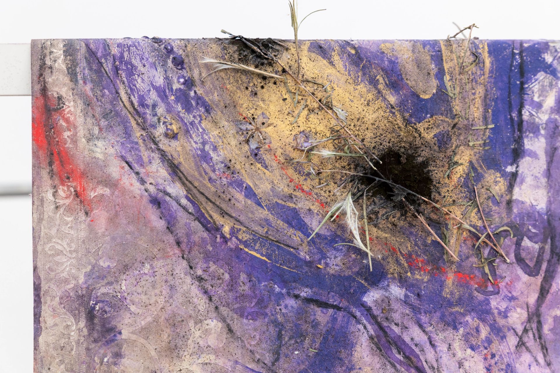 Anna McCarthy, Butterfly Bush, 2025, acrylic, charcoal, newspaper on chrome-plated waxcloth, 315 × 137 cm (over a sweetheart swing / Hollywoodschaukel)