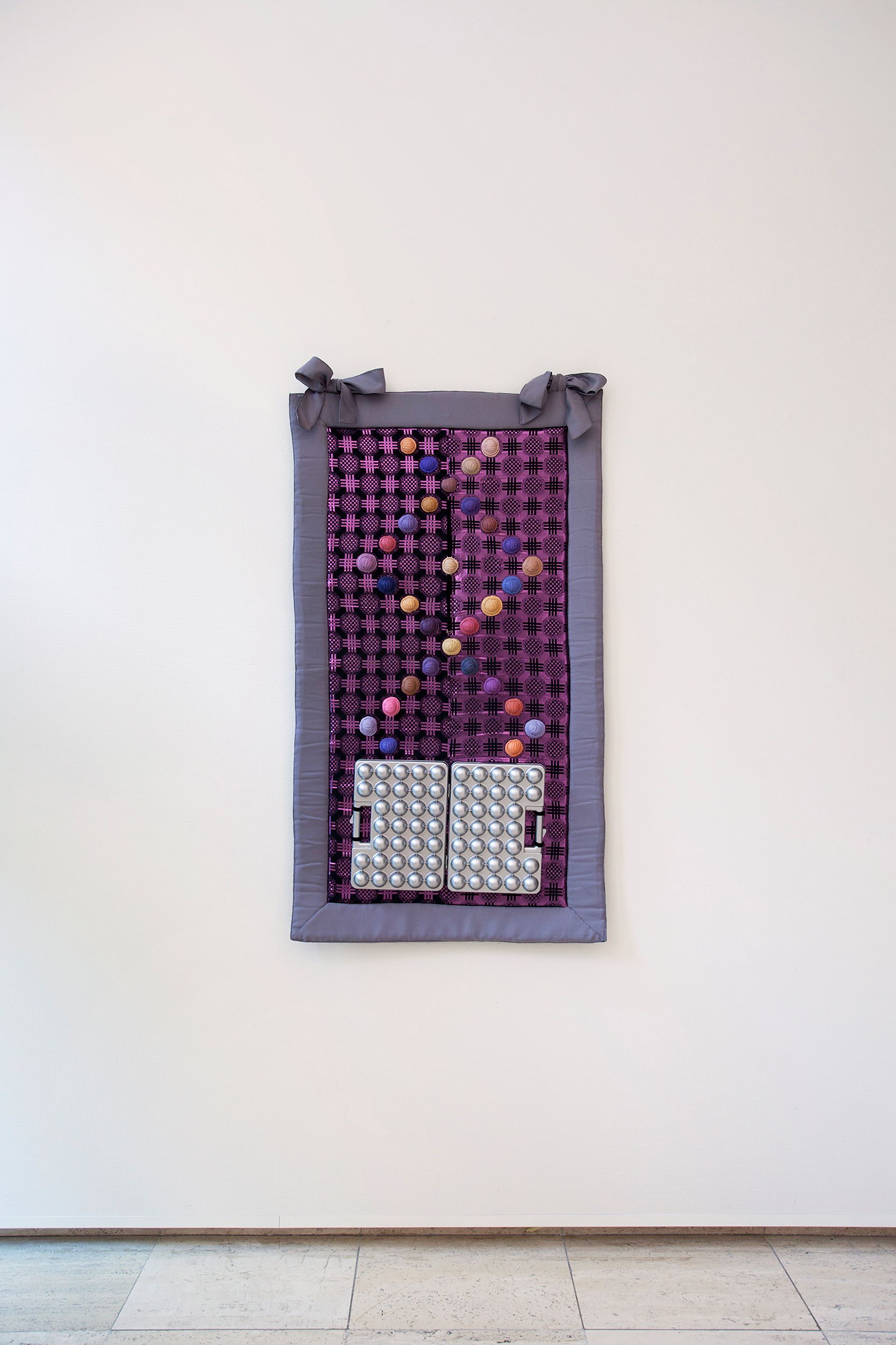 Ana Navas, Nuez de Adán, 2018, fabric, silicone, plastic, silver 147 × 82 cm, photo: Otto Polman,
