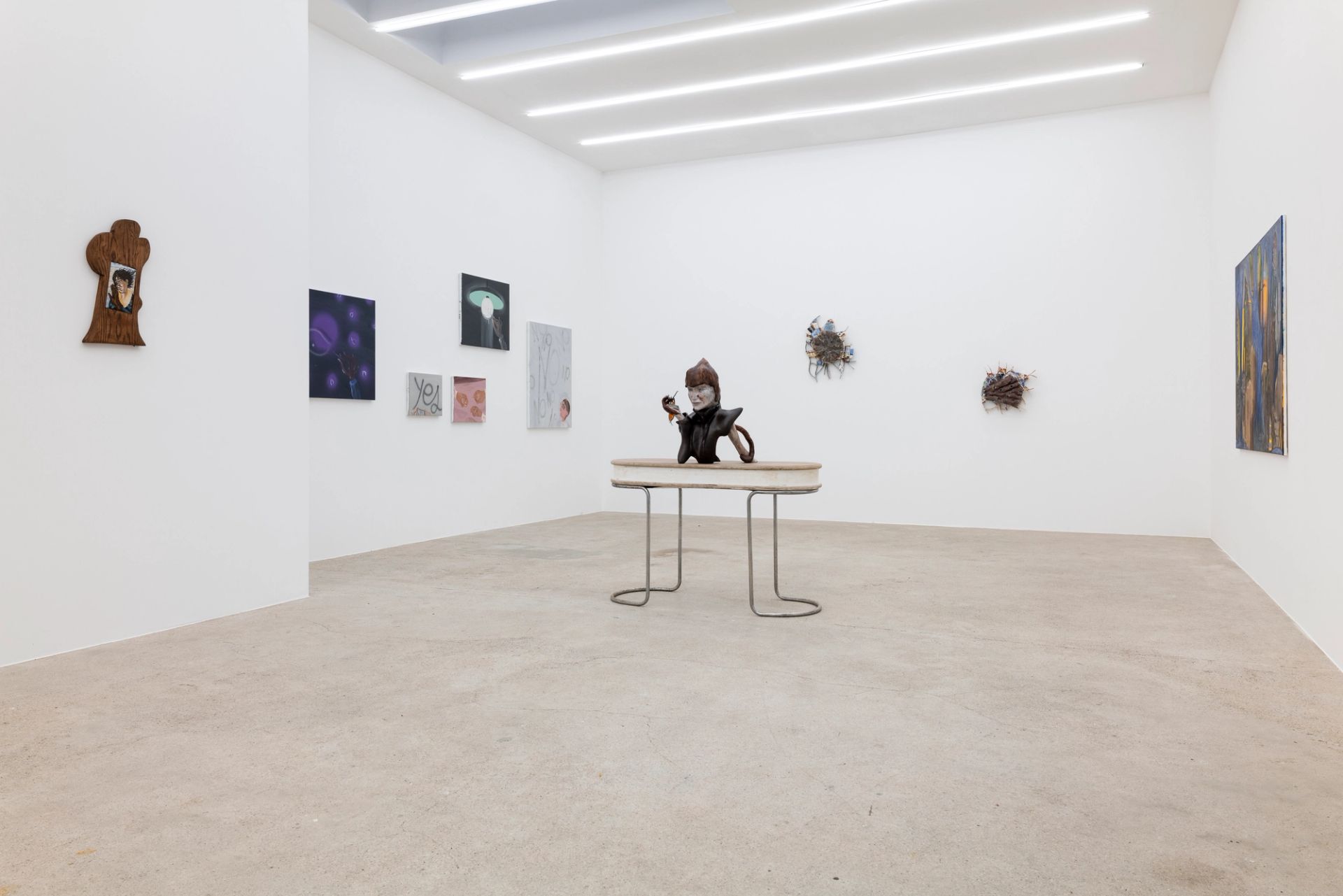 Dear Reality: ASMA, Jose Bonell, Michele Cesaratto, Veronika Hilger, Isaac Lythgoe, Isabel Nuño de Buen, 2025, installation view at Sperling, Munich, photo: Sebastian Kissel