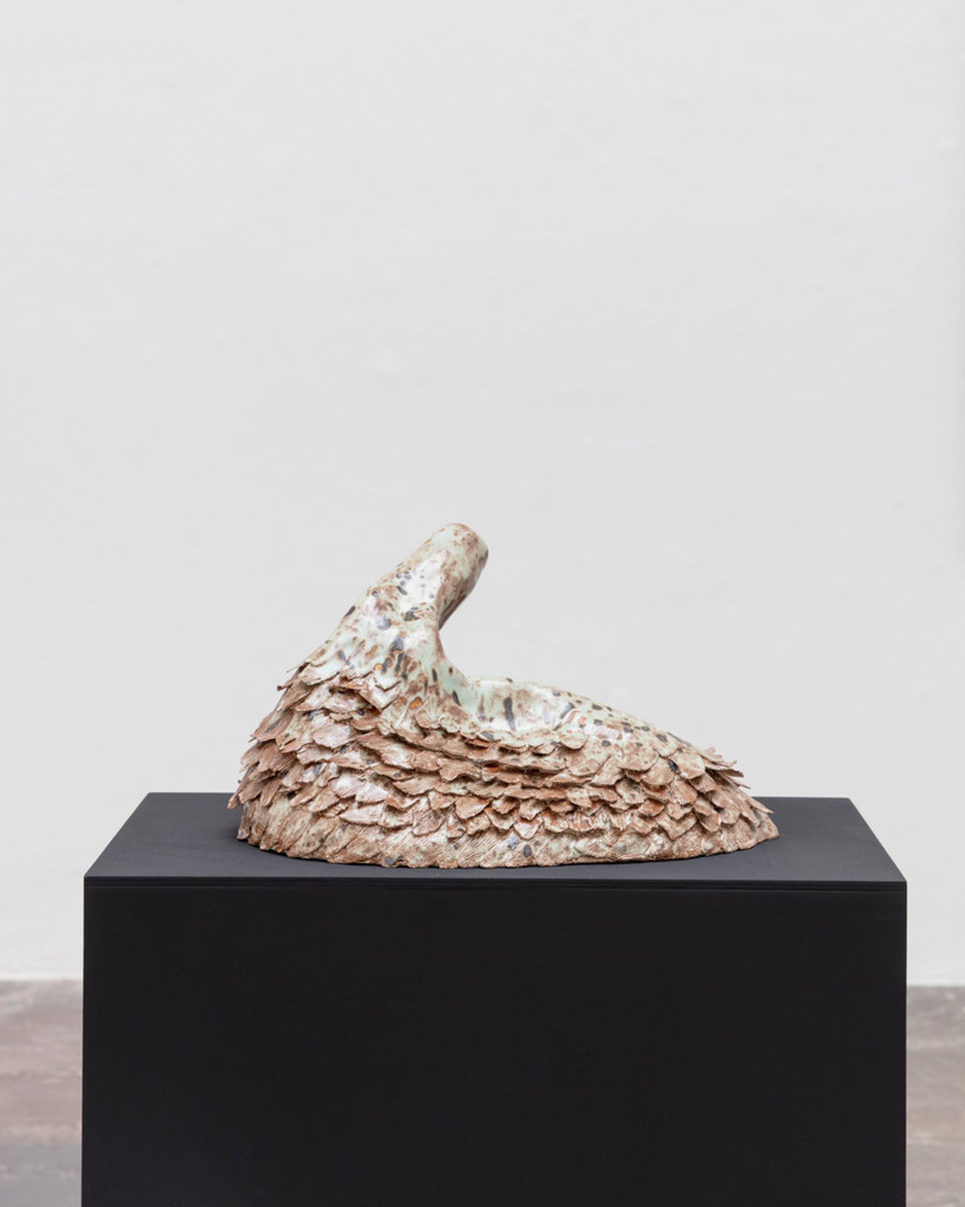 Veronika Hilger, Untitled, 2020, ceramic, glazed, 24 × 44 × 30 cm
