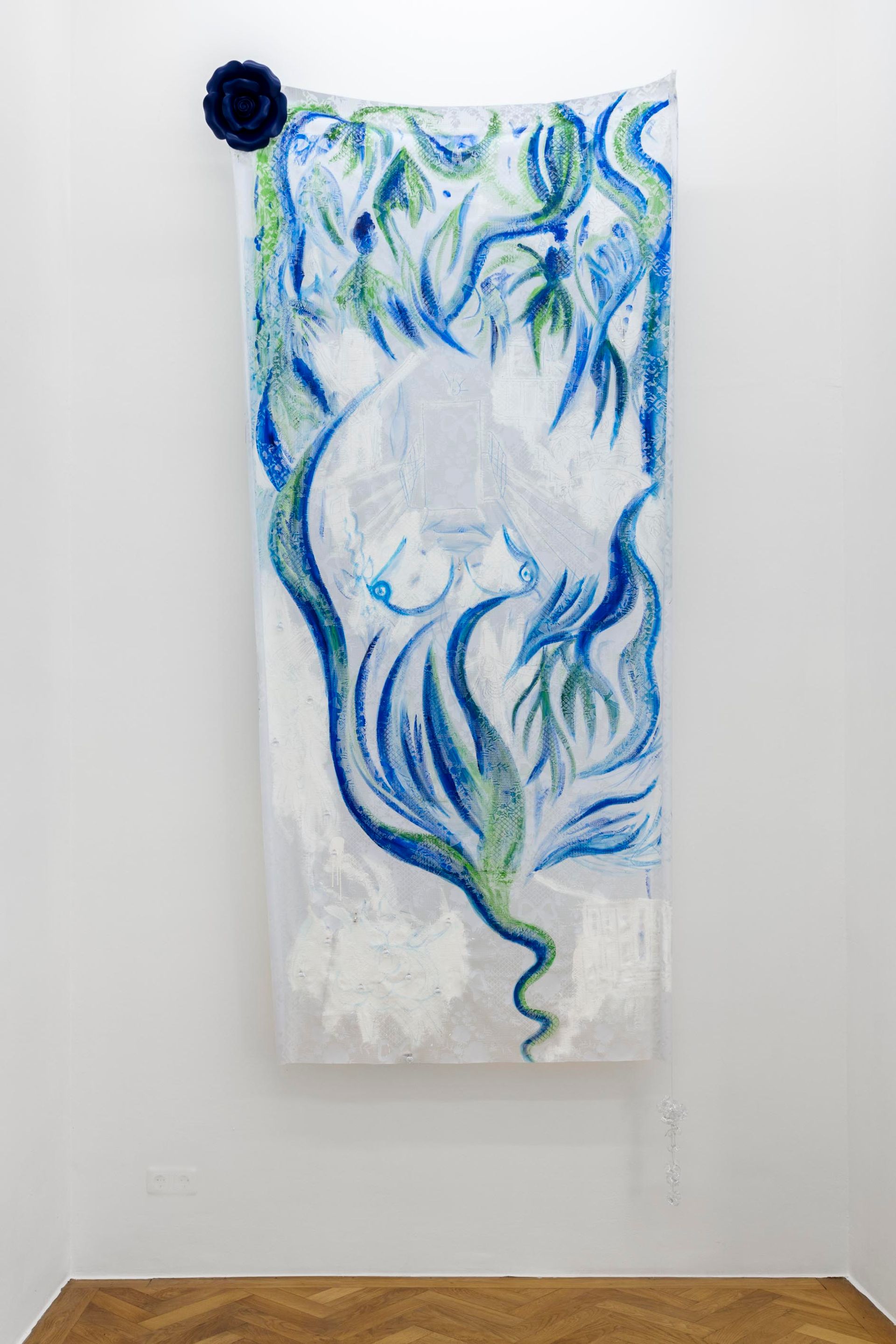 Anna McCarthy, “Bedstuy Backyard (Overgrown)”, 2022, permanent marker, acrylic, stainless steel, chrome, string on vinyl, 281 × 138cm