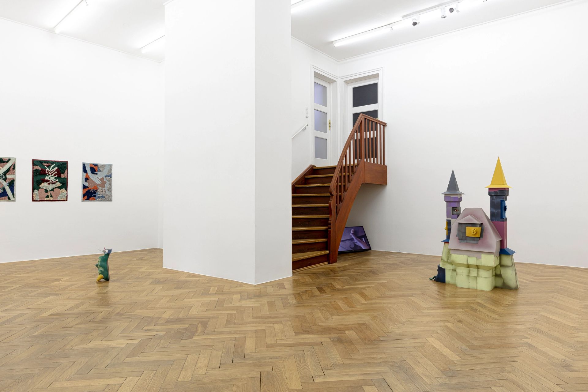 Throw of the dice, Lukas Hoffmann & Sophia Mainka, 2024, in collaboration with GiG Munich, exhibition view at Sperling