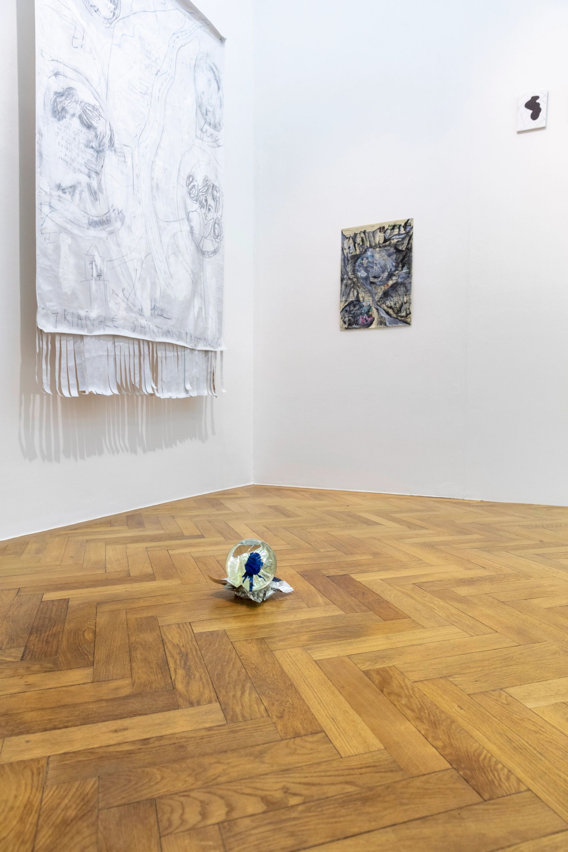 Anna McCarthy, Washing Cycle, 2022, installation view / on floor: “Cemetery Rose”, 2022, glass, water, rose, acrylic, 17 × 15 × 15cm  