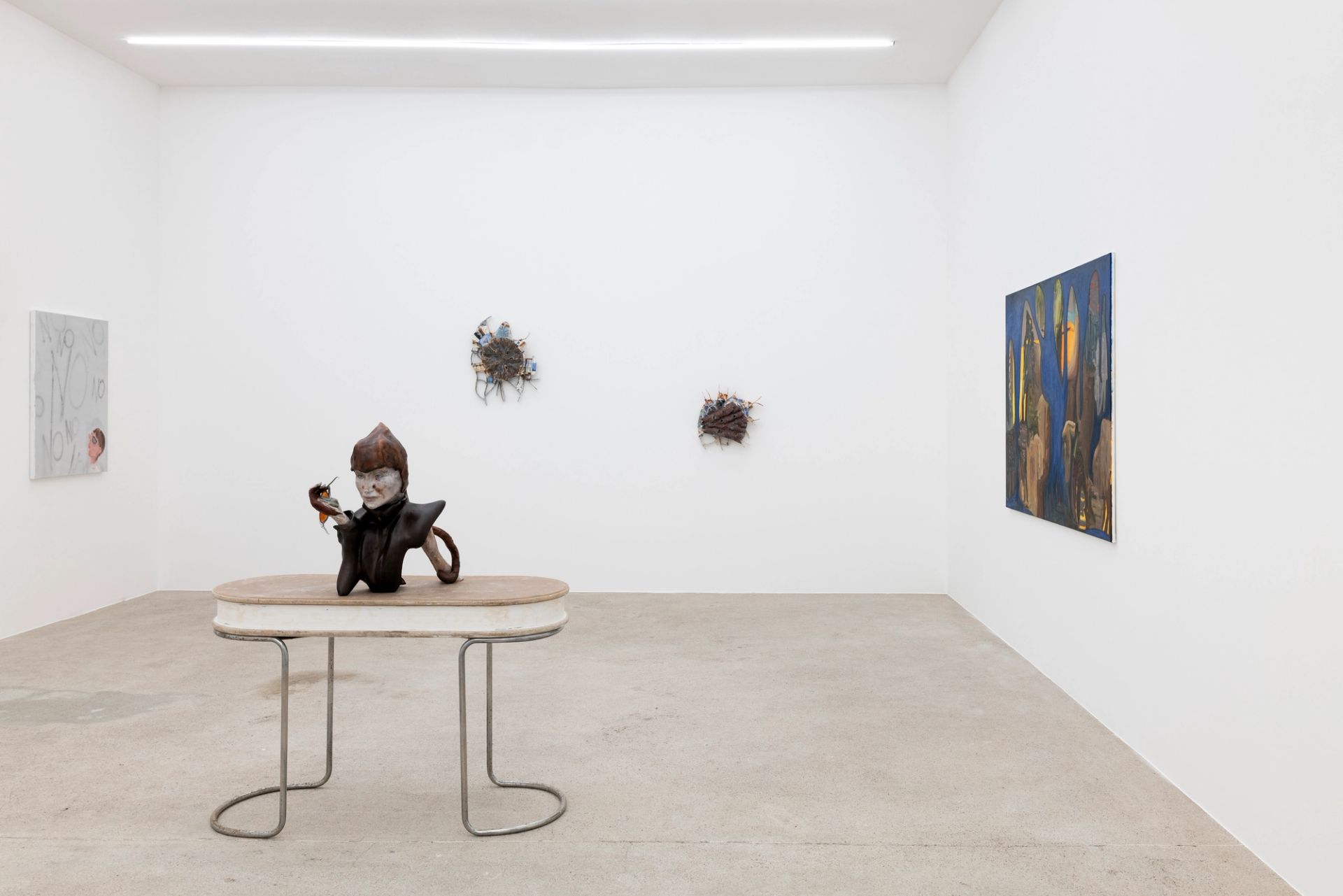 Dear Reality: ASMA, Jose Bonell, Michele Cesaratto, Veronika Hilger, Isaac Lythgoe, Isabel Nuño de Buen, 2025, installation view at Sperling, Munich, photo: Sebastian Kissel